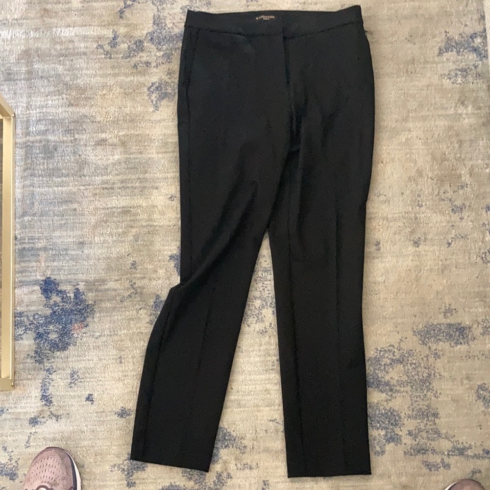 Black women’s work pant! Size 6